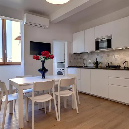 Apartment Sacha By Mamo Florence